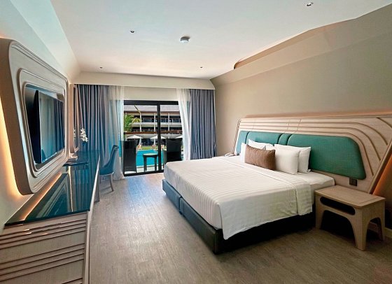 Amora Beach Resort Phuket - Wohnbeispiel Amora Grand Pool View (Zimmercodierung UMP)
