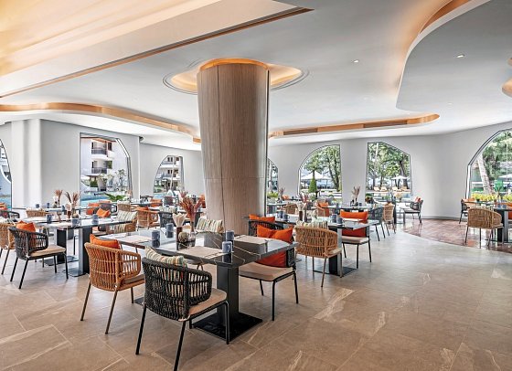 Amora Beach Resort Phuket