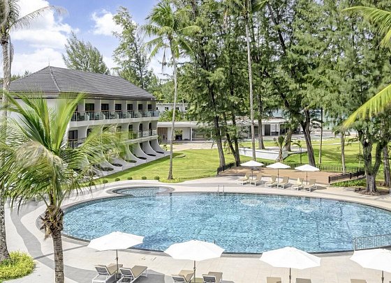 Amora Beach Resort Phuket