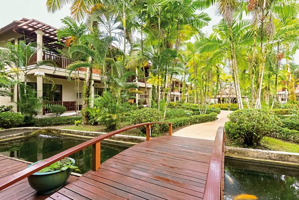 Khao Lak Bayfront Resort