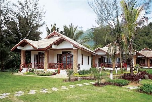 Khao Lak Bayfront Resort