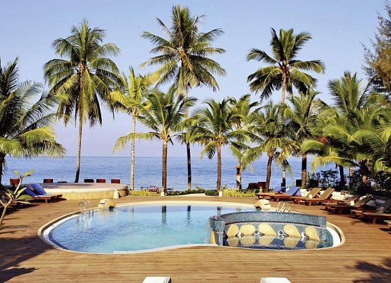 Khao Lak Bayfront Resort