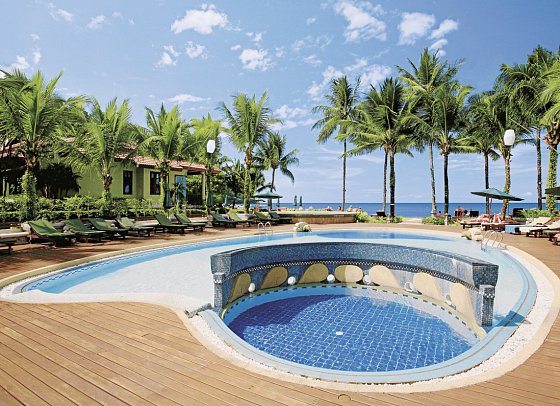 Khao Lak Bayfront Resort
