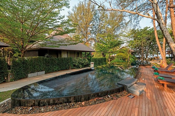 Khaolak Wanaburee Resort