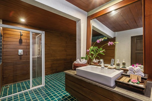 Khaolak Wanaburee Resort