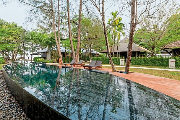 Khaolak Wanaburee Resort