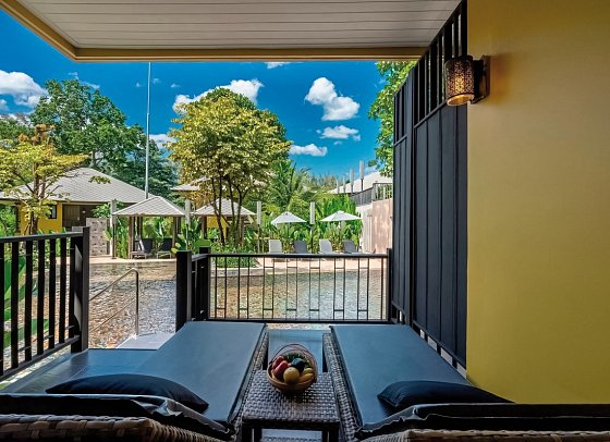 Moracea by Khao Lak Resort - Terrassenbeispiel Hibiscus Pool Access (Zimmercodierung UDQ)