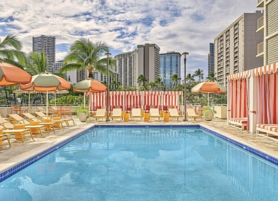 The Ambassador Hotel of Waikiki, Tapestry Collection by Hilton