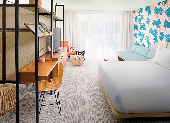 The Laylow, Autograph Collection - Wohnbeispiel Deluxe Room (Zimmercodierungen UG1 & UG3)