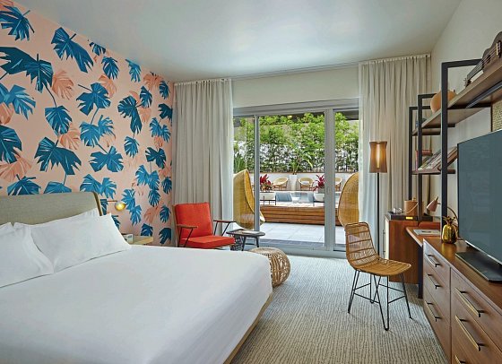 The Laylow, Autograph Collection - Wohnbeispiel Deluxe Room (Zimmercodierungen UG1 & UG3)