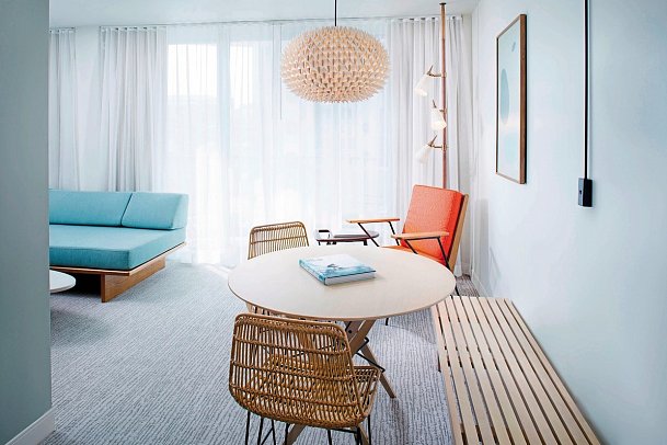The Laylow, Autograph Collection - Wohnbeispiel Corner Suite (Zimmercodierung WB1)