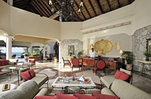 Paradisus Rio de Oro Resort & Spa - Lobby - Royal Service