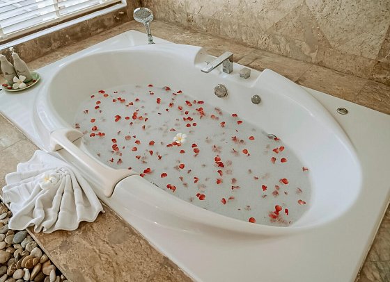 Railay Bay Resort & Spa - Badbeispiel Luxury Suite Pool Villa (Zimmercodierung WB1)