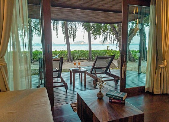 Tup Kaek Sunset Beach Resort - Wohnbeispiel Deluxe Beachfront Cottage (Zimmercodierung UDM)