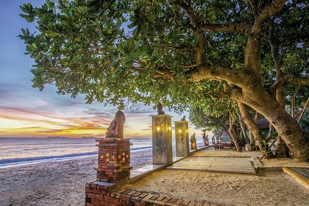 Lanta Sand Resort & Spa