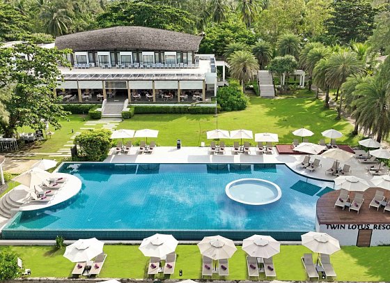 Twin Lotus Resort & Spa
