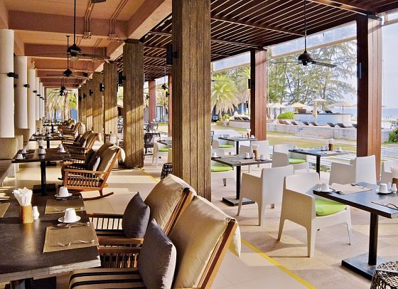Twin Lotus Resort & Spa