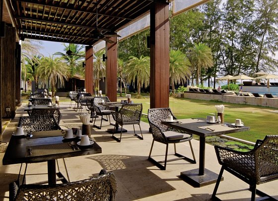 Twin Lotus Resort & Spa