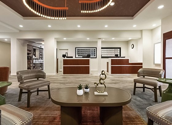 Hampton Inn Tropicana - Lobby