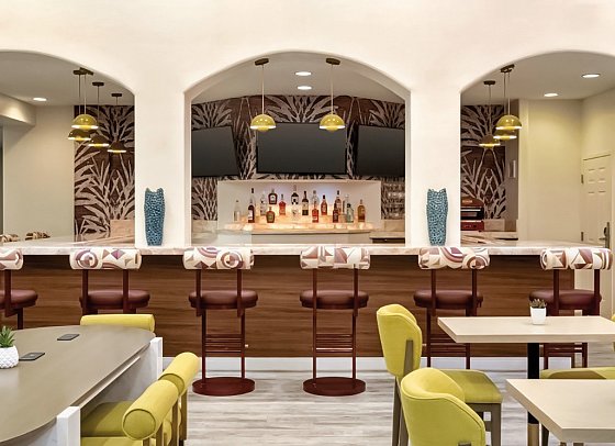 Hampton Inn Tropicana - Bar