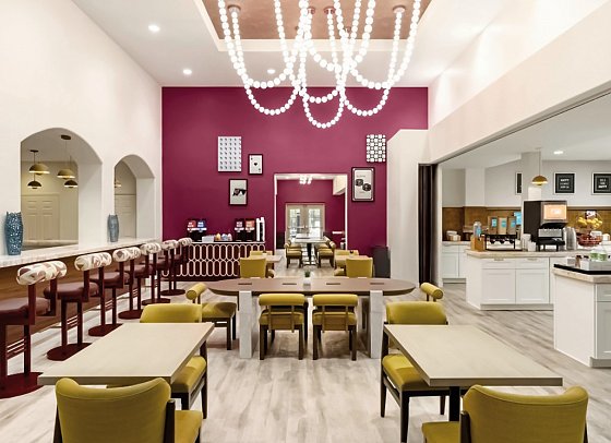 Hampton Inn Tropicana