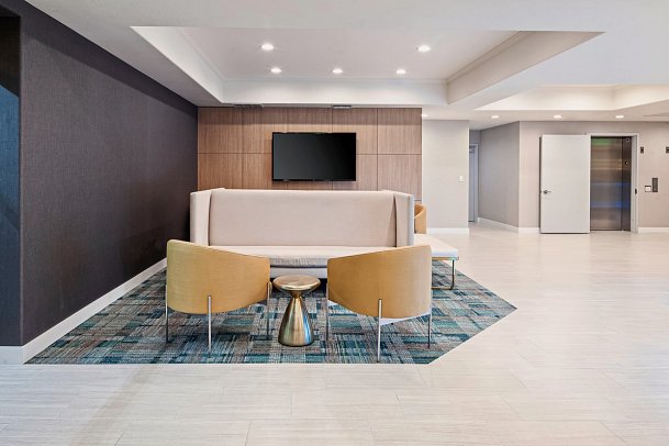 Holiday Inn Express Hotel & Suites Hollywood Walk of Fame, an IHG Hotel