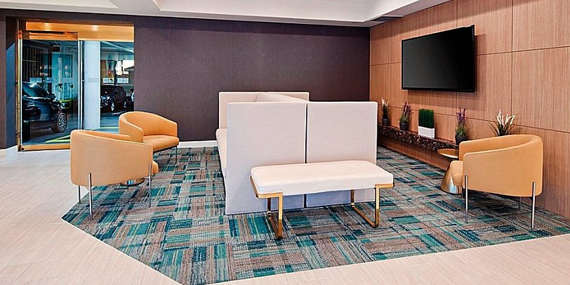 Holiday Inn Express Hotel & Suites Hollywood Walk of Fame