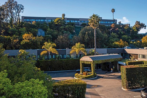 Luxe Sunset Boulevard Hotel