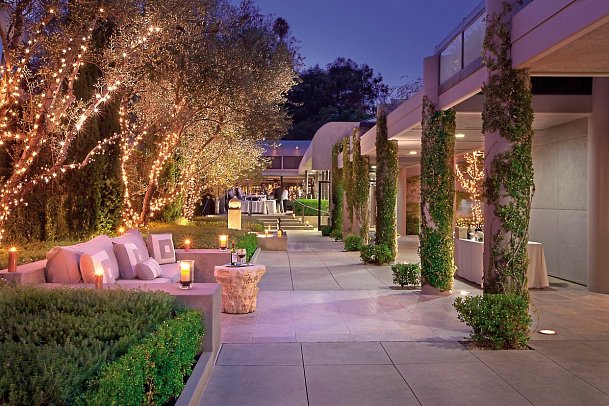 Luxe Sunset Boulevard Hotel