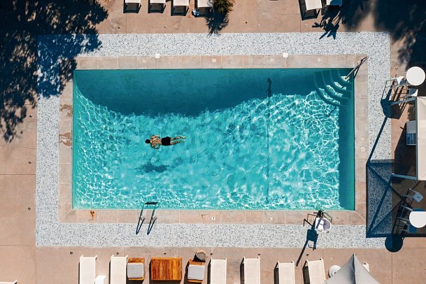 Luxe Sunset Boulevard Hotel