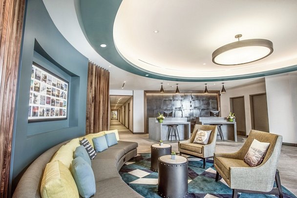 Cambria Hotel LAX - Lobby