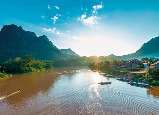 Höhepunkte in Laos und Kambodscha (Privatreise) - Nam Ou Fluss bei Nong Khiaw