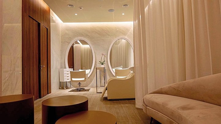 Princess Senses the Mangrove