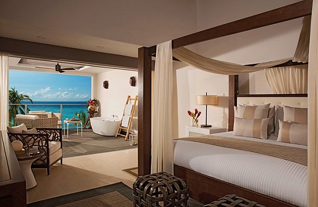 Coyaba Beach Resort - Wohnbeispiel Junior Suite Ocean View with Soaking Tub (Zimmercodierung J2M)