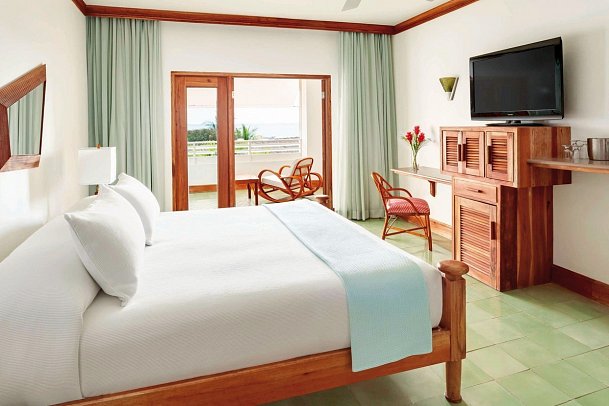 Couples Swept Away - Wohnbeispiel Great House Verandah (Zimmercodierung JFP)