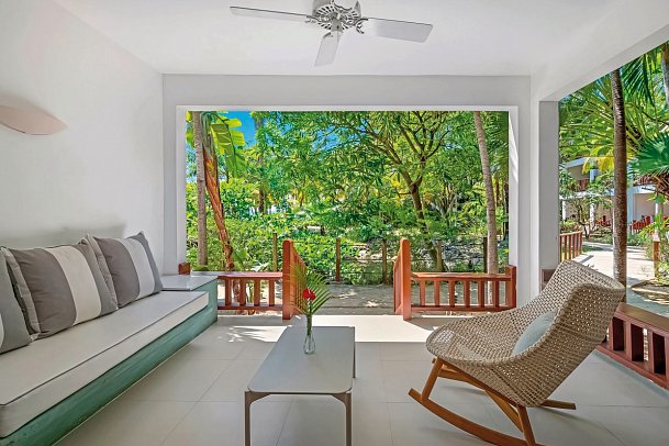 Couples Swept Away - Wohnbeispiel Ocean Verandah (Zimmercodierung UBC)