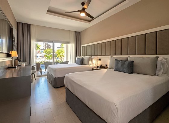 Royalton Hideaway Blue Waters, An Autograph Collection All-Inclusive Resort - Wohnbeispiel Luxury Junior Suite Swim Out Diamond Club (Zimmercodierung JLQ)