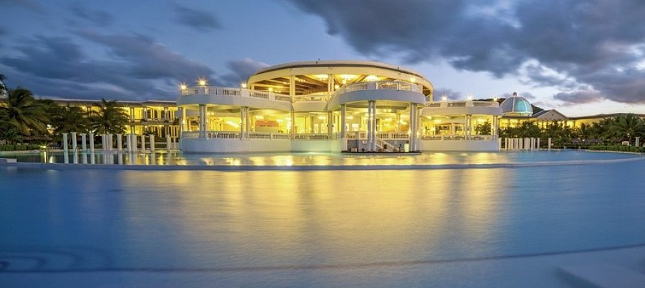 Grand Palladium Lady Hamilton Resort & Spa