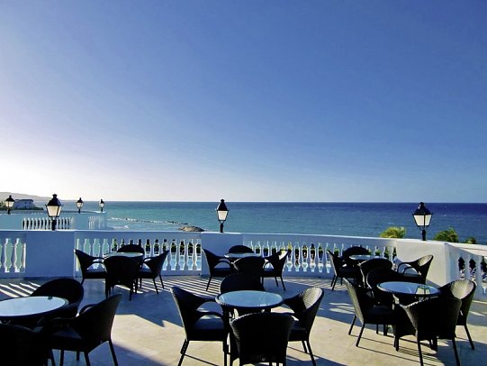 Grand Palladium Lady Hamilton Resort & Spa