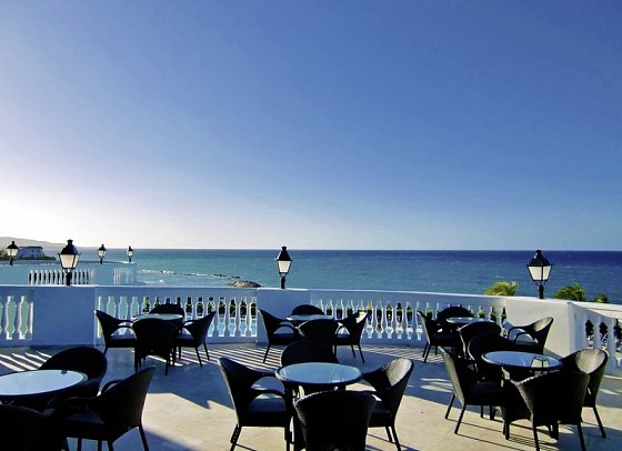 Grand Palladium Lady Hamilton Resort & Spa