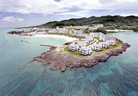 Grand Palladium Lady Hamilton Resort & Spa