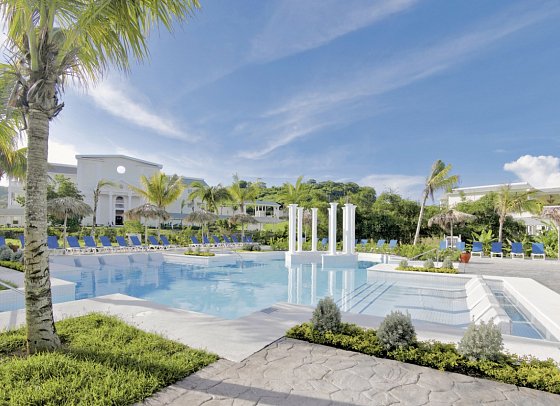 Grand Palladium Lady Hamilton Resort & Spa