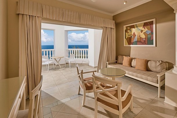 Bahia Principe Escape Runaway Bay - Wohnbeispiel Juniorsuite Deluxe Oceanfront (Zimmercodierung JD2)