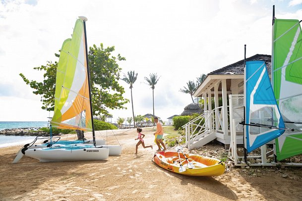 Hyatt Ziva Rose Hall