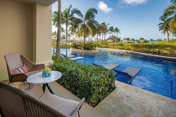 Hyatt Ziva Rose Hall