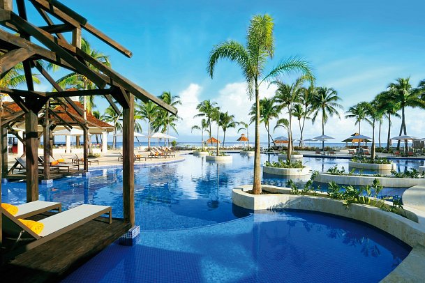 Hyatt Ziva Rose Hall