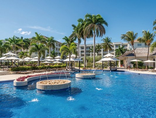 Hyatt Ziva Rose Hall