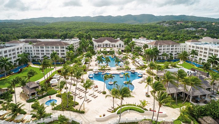 Hyatt Ziva Rose Hall