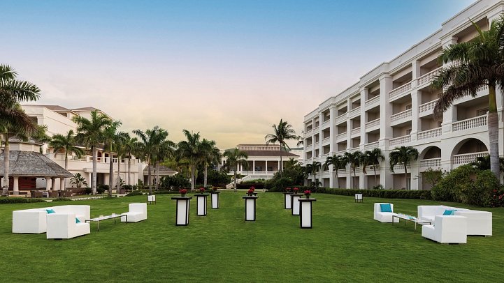 Hyatt Ziva Rose Hall