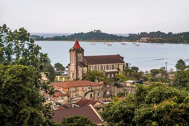 Auf der Jagd nach dem schönsten Strand - Kirche, Port Antonio